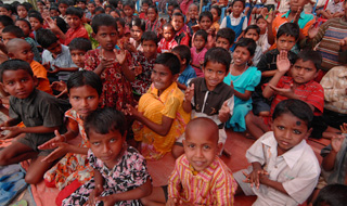 Fröhliche Stimmung bei der Einweihung